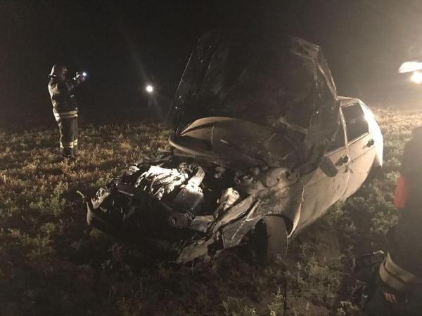 На Ставрополье перевернулась легковушка, два человека погибли